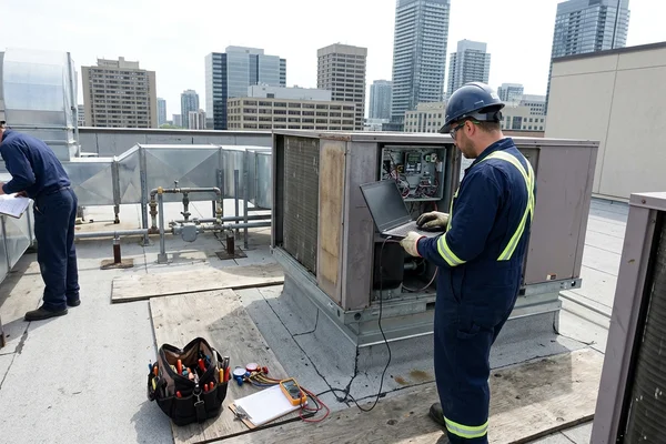 Commissioning a new rooftop unit controller